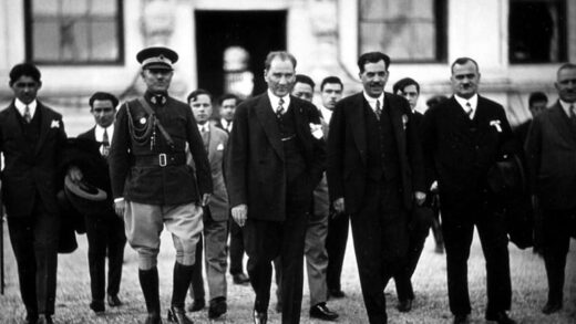 BBC, 47 Yıllık 'Atatürk: Türklerin Babası' Belgeselini Tekrar Yayınladı!